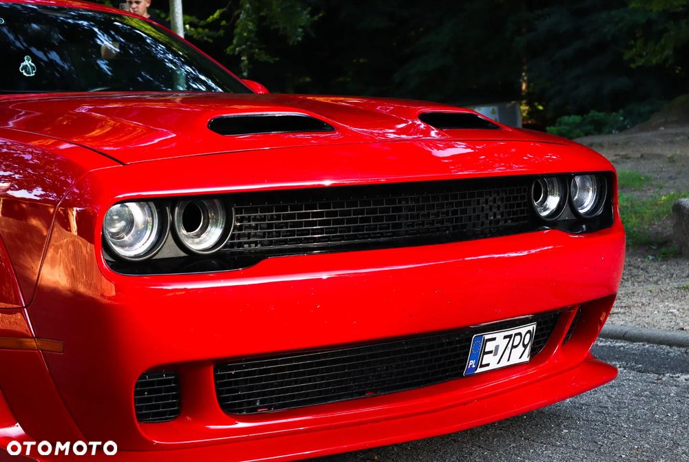 Dodge Challenger - 4