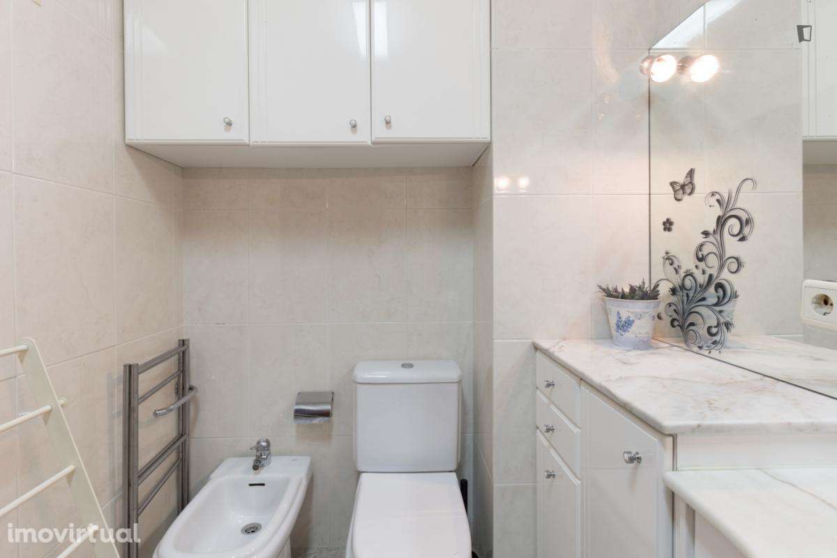 Quarto - localizado em Paranhos Porto - Grande imagem: 4/16