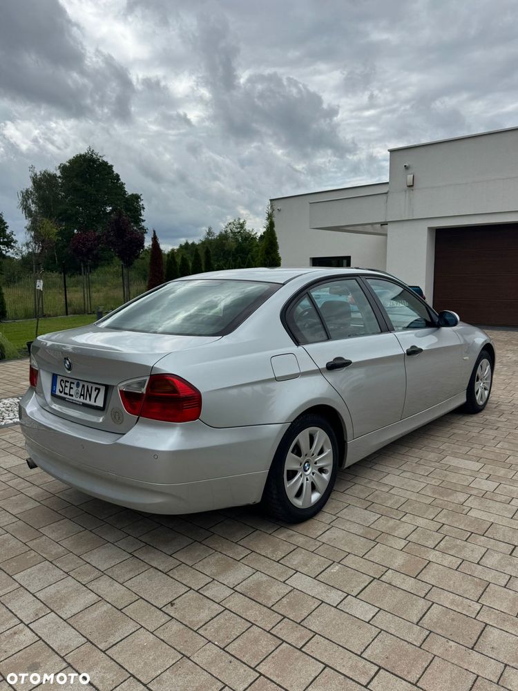 BMW Seria 3 320i - 10