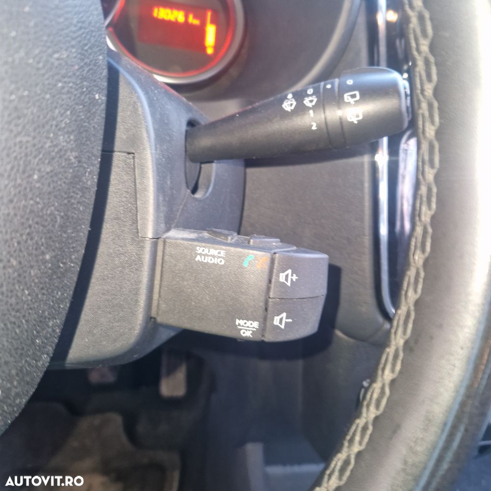 Dacia Lodgy 1.5 dCi 90 CP Laureate - 10