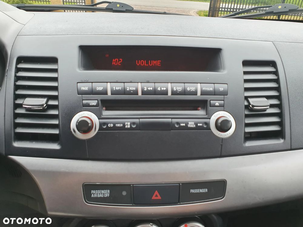 Mitsubishi Lancer 1.8 Invite - 33