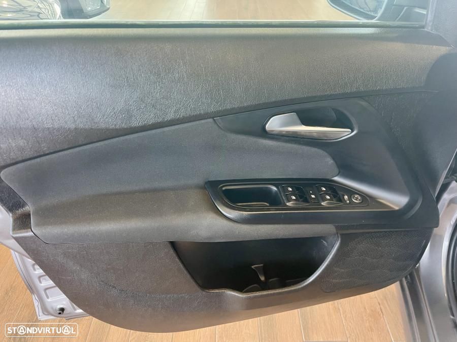Fiat Tipo 1.3 MultiJet Life - 24