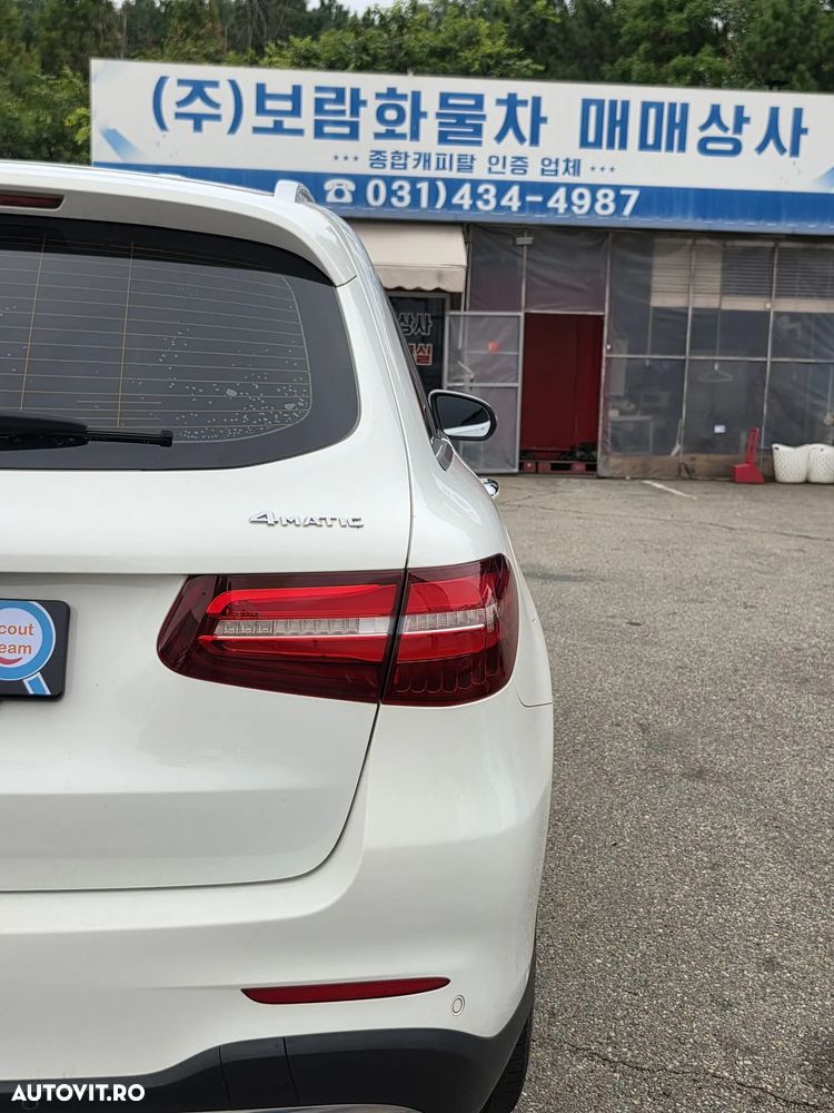 Mercedes-Benz GLC 300 4MATIC 9G-TRONIC AMG Line - 9