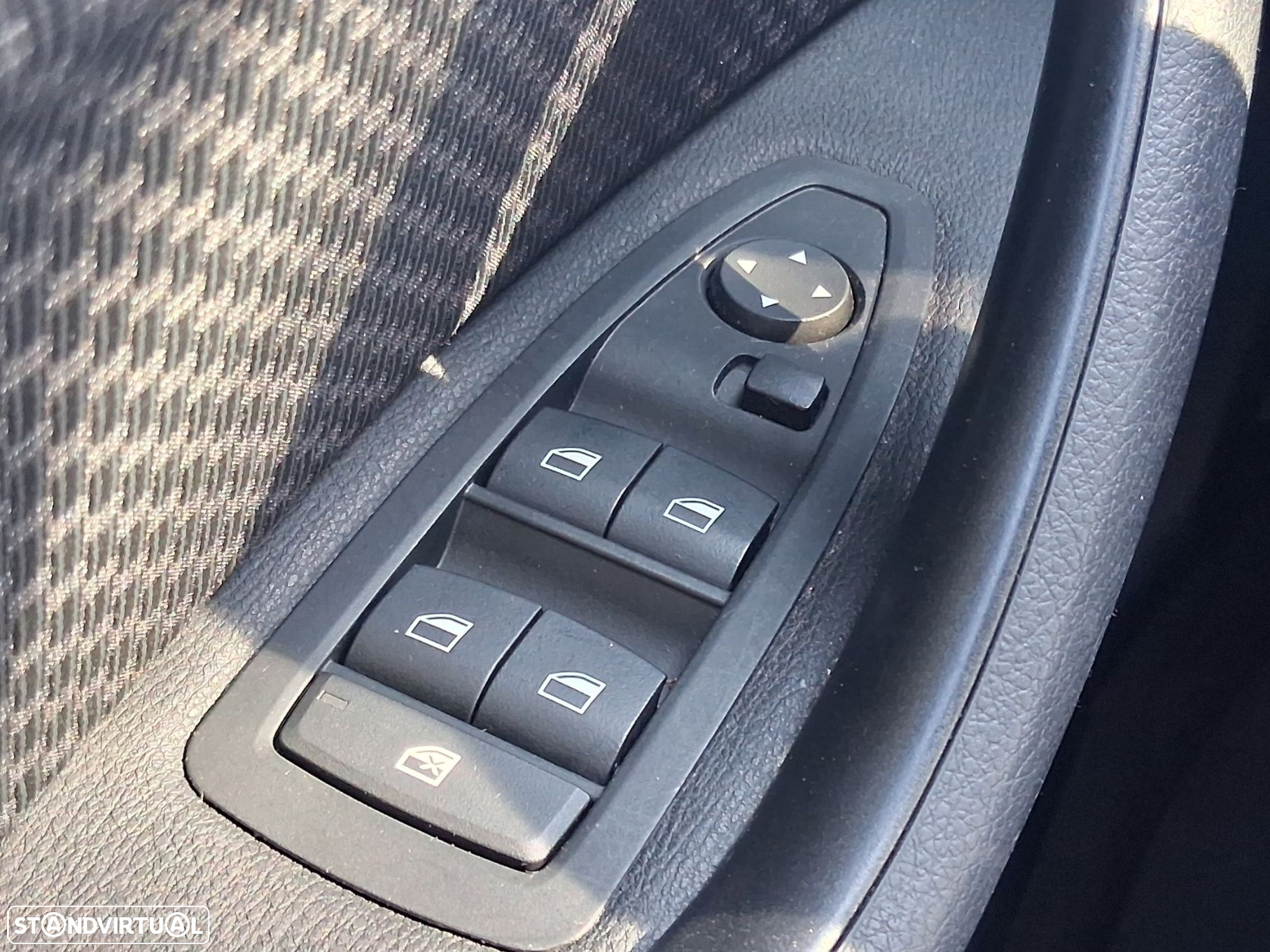 BMW X1 16 d sDrive Advantage - 40