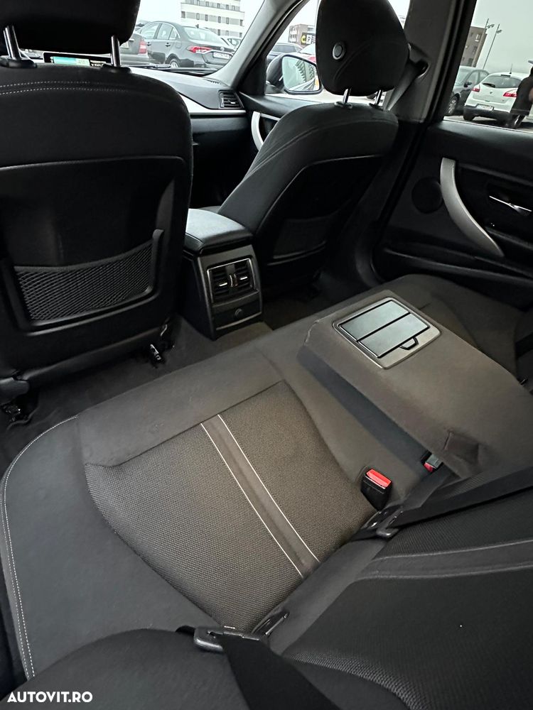 BMW Seria 3 320d Touring Aut. Efficient Dynamics Edition - 25