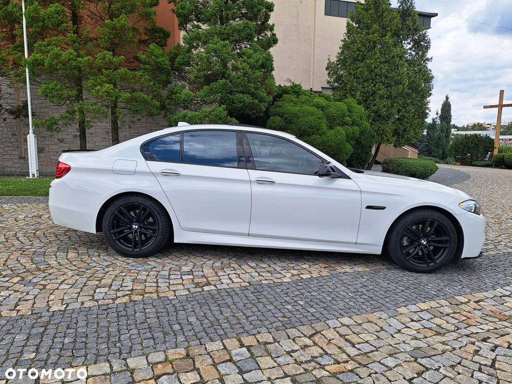 BMW Seria 5 528i xDrive - 40