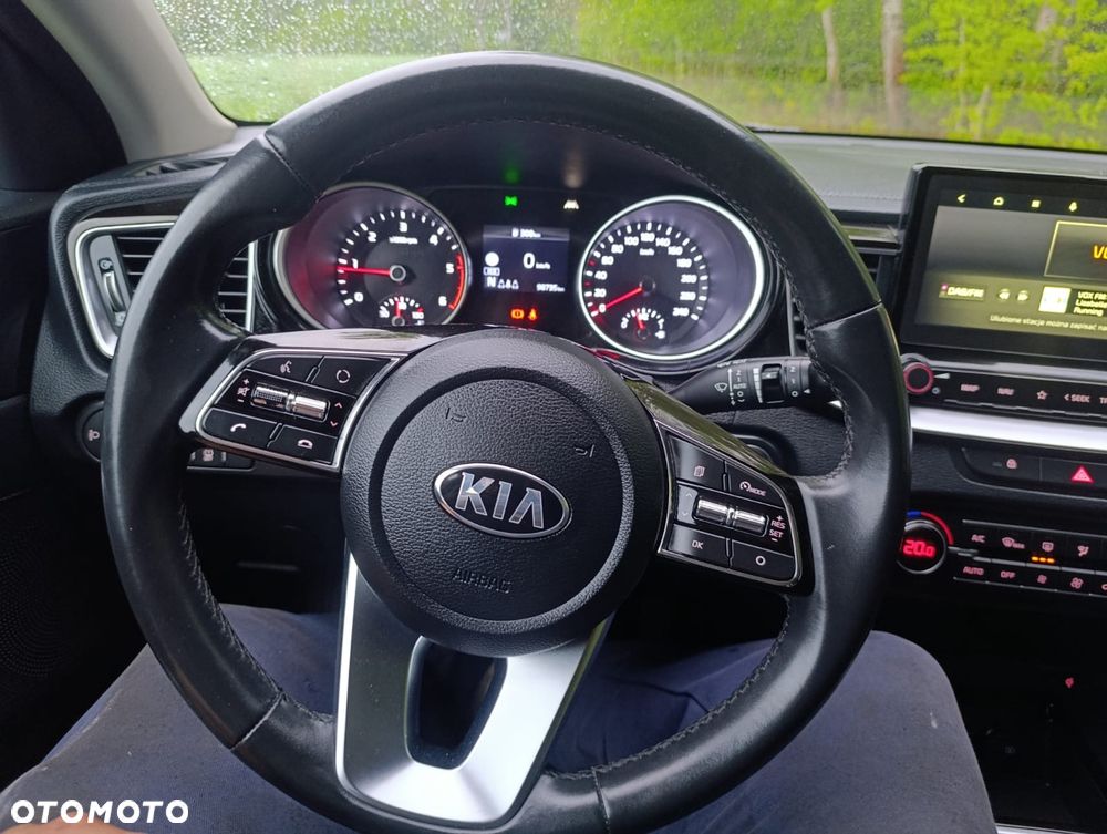 Kia Ceed 1.6 CRDi (48V Mild-Hybrid) Platinum - 27