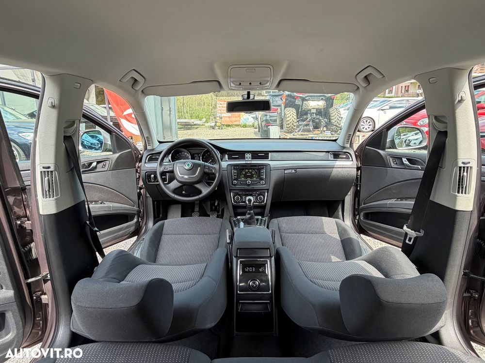 Skoda Superb 1.6 TDI Ambition - 18