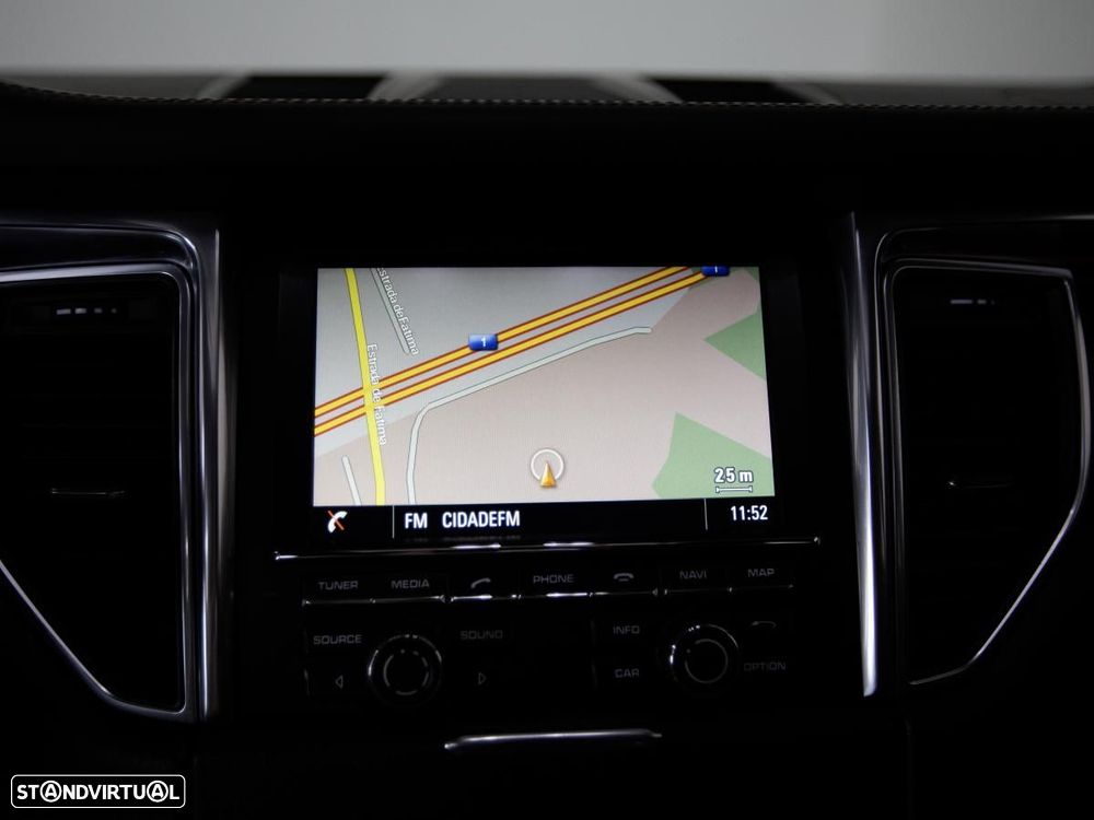 Porsche Macan S - 31