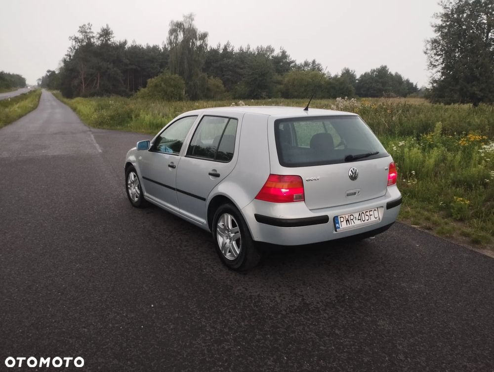 Volkswagen Golf 1.6 Comfortline - 3