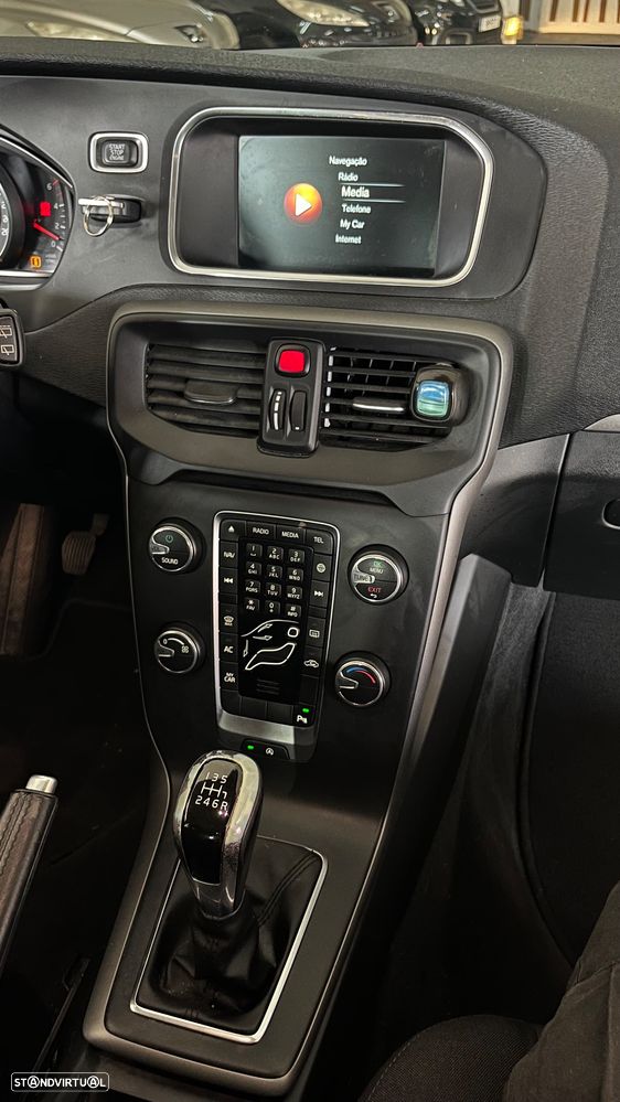 Volvo V40 D2 - 13