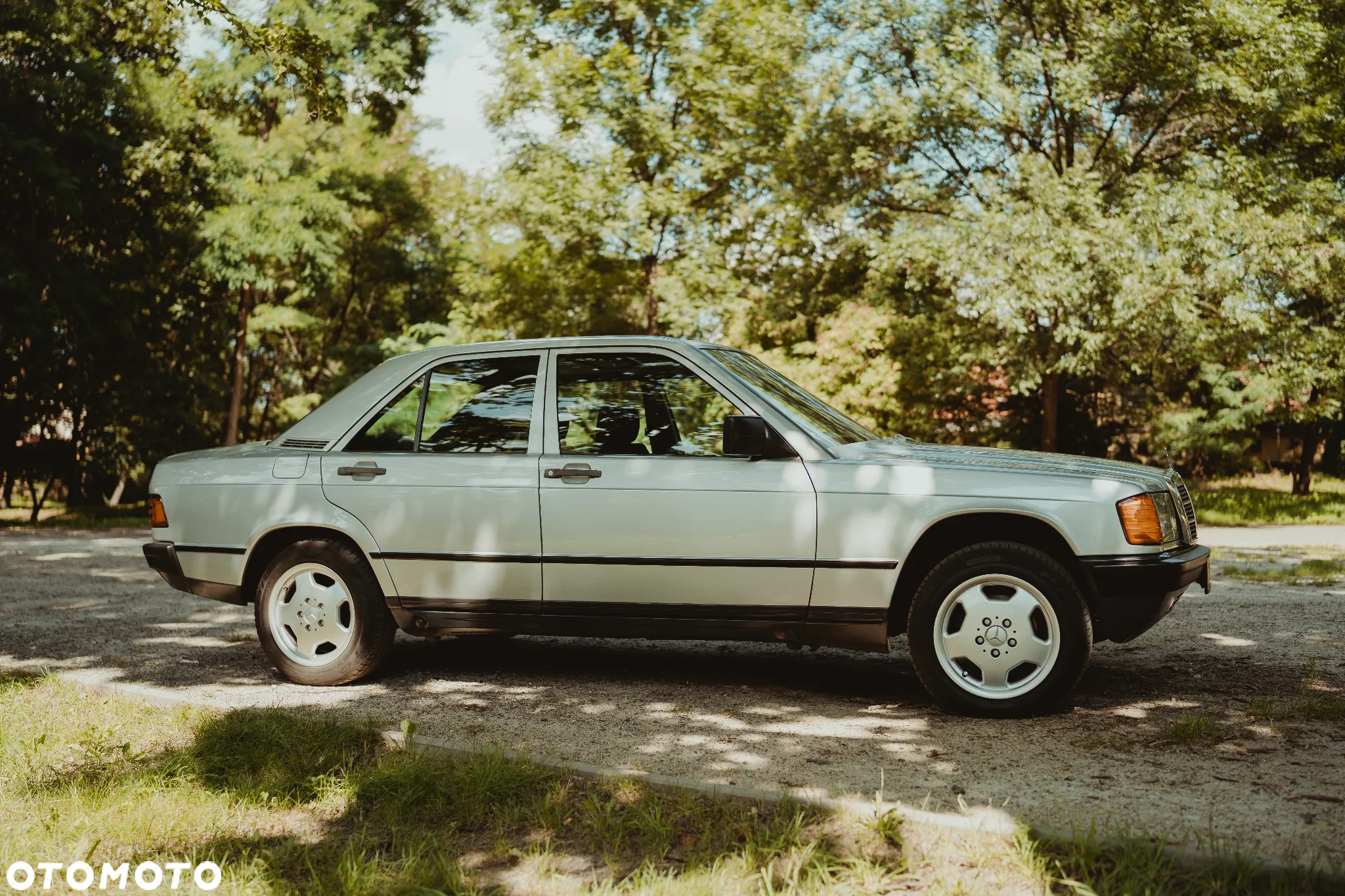 Mercedes-Benz W201 (190) - 5