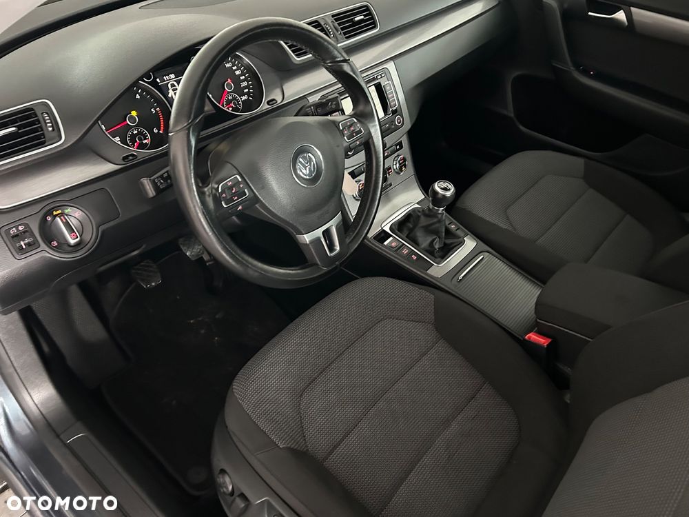 Volkswagen Passat Variant 1.6 TDI (BlueMotion Technology) Comfortline - 14