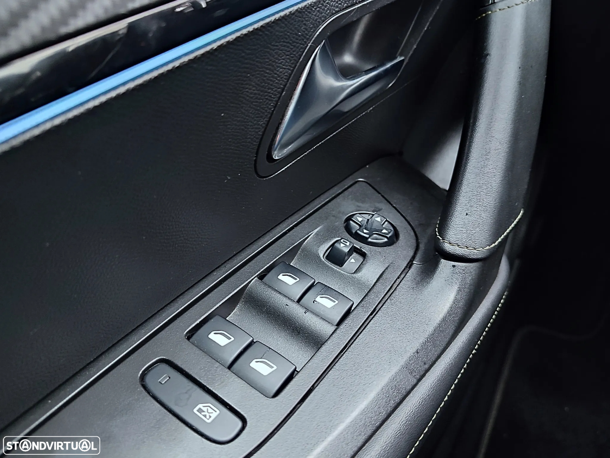 Peugeot 2008 1.2 PureTech GT EAT8 - 25
