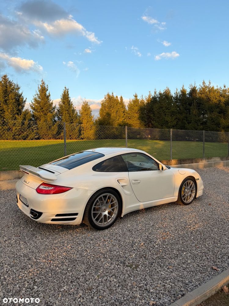 Porsche 911 Turbo S - 23