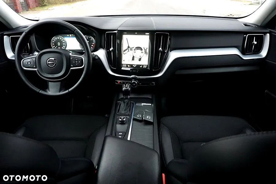 Volvo XC 60 D4 AWD Geartronic Momentum - 32