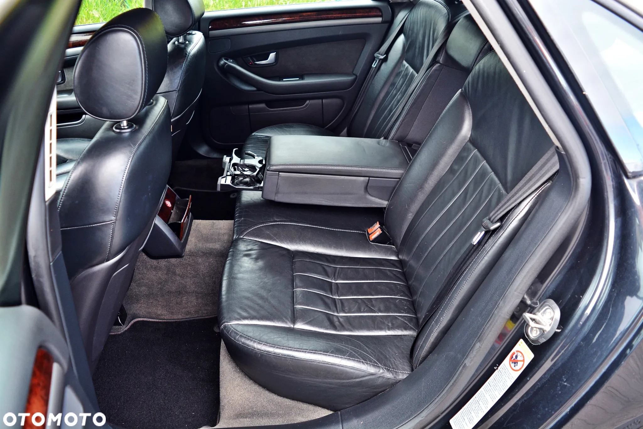 Audi A8 4.2 Quattro - 11