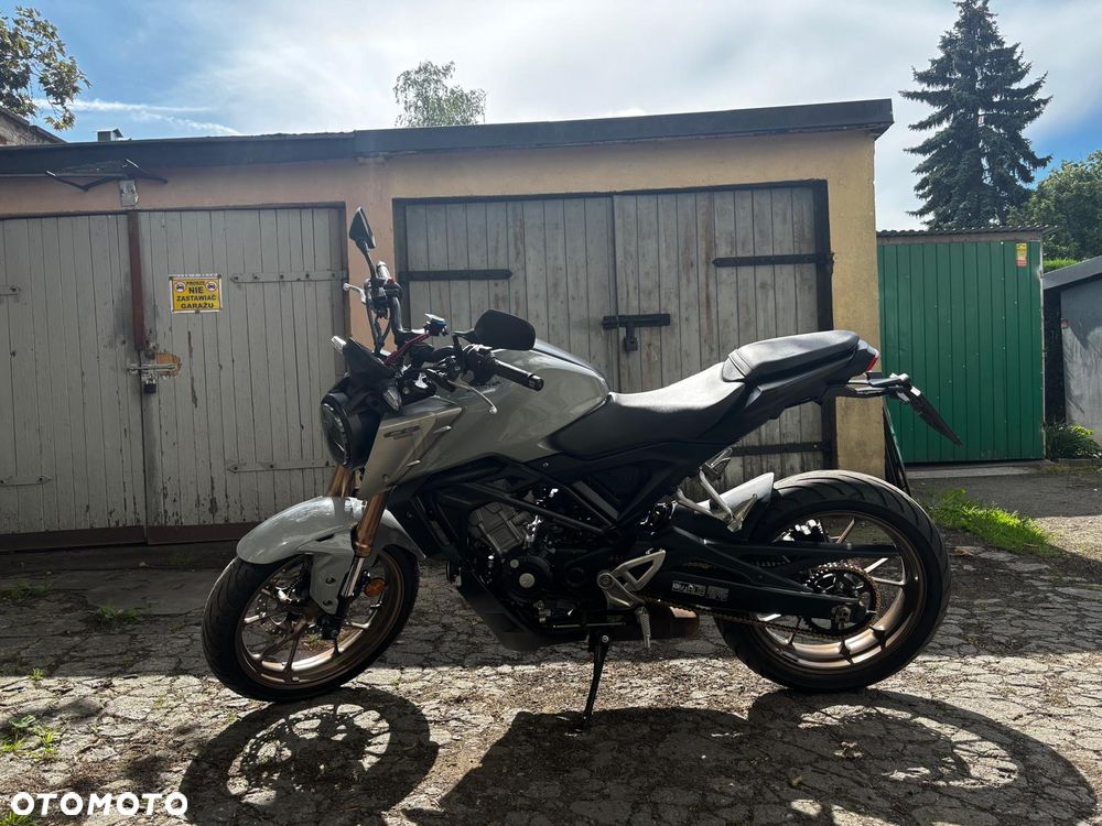 Honda CB - 3