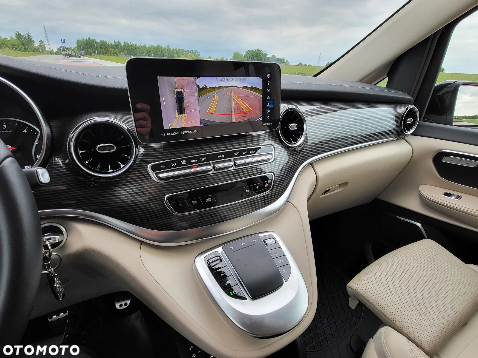 Mercedes-Benz Klasa V 300 d 4-Matic Exclusive 9G-Tronic (d³ugi) - 25