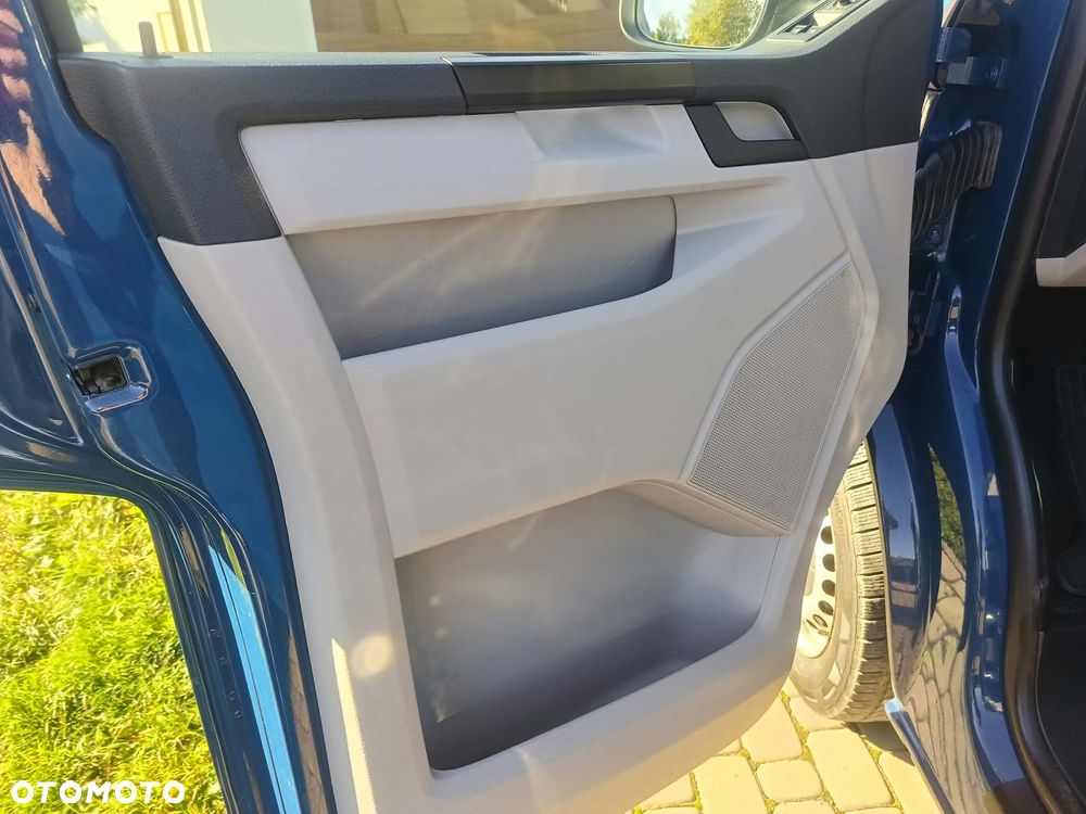 Volkswagen Transporter - 24