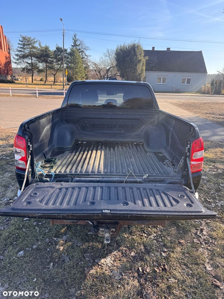 Mitsubishi L200 Pick Up 4x4 Autm Double Cab Intro Edition III - 22