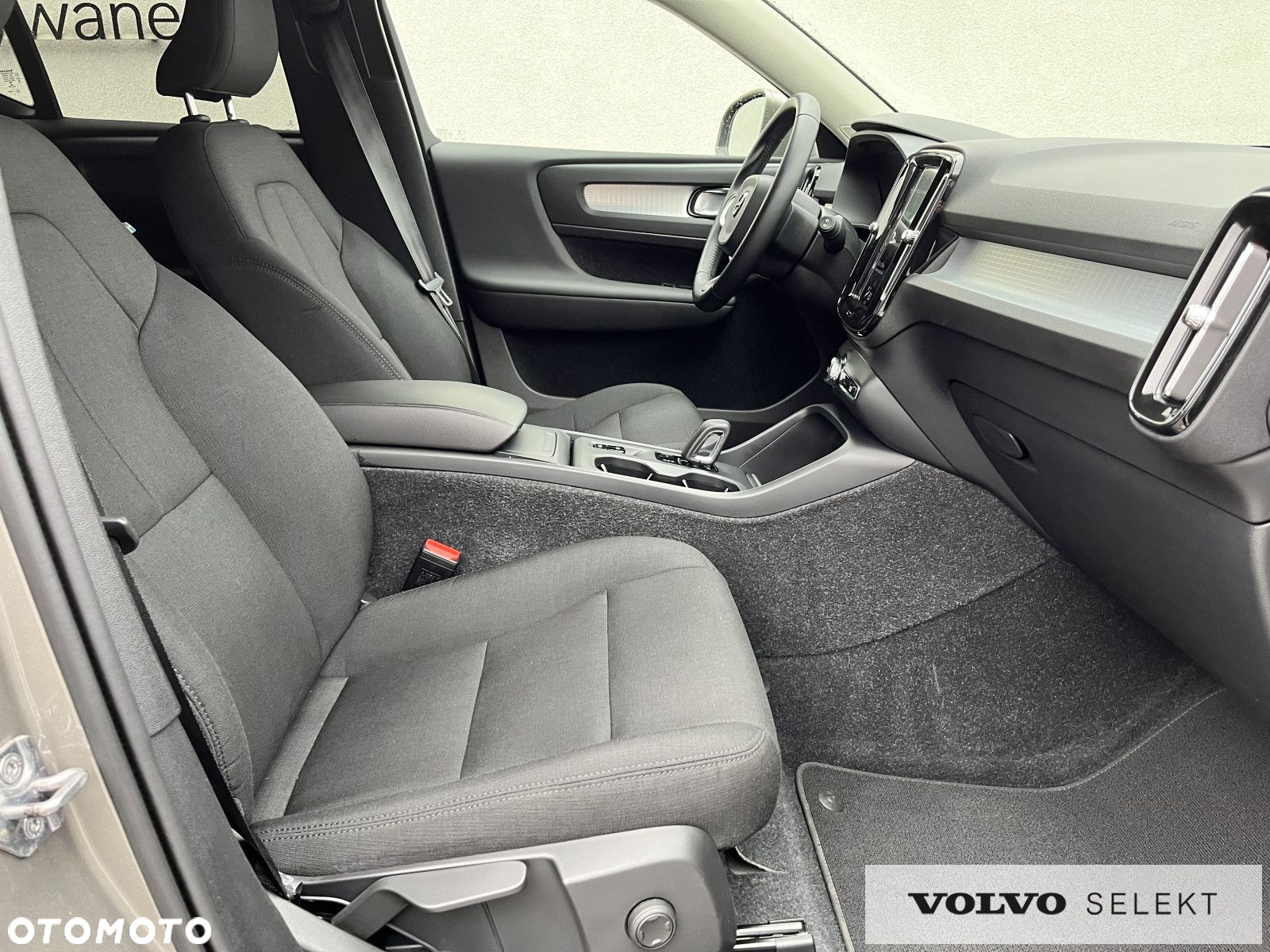 Volvo XC 40 - 24