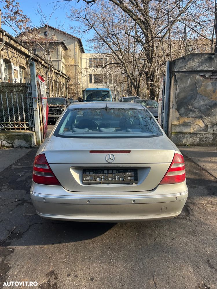 Dezmembrez Mercedes Benz E280CDI W211 2005 automat xenon gri argintiu - 4