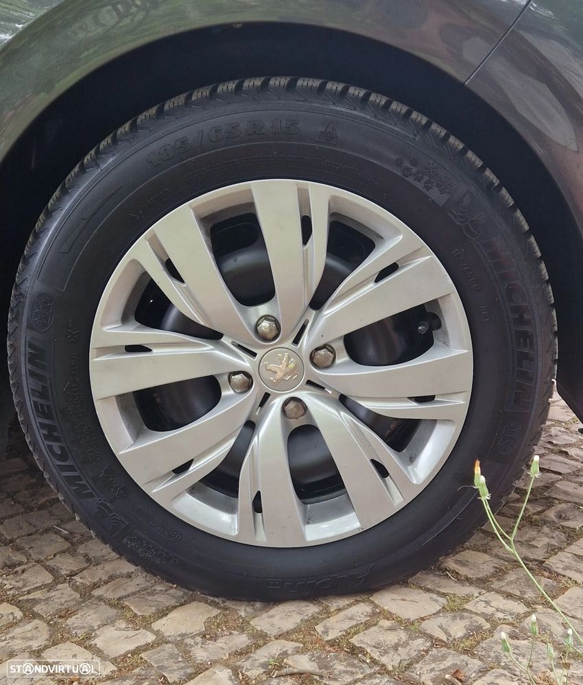 Peugeot 208 PureTech 82 Style - 9