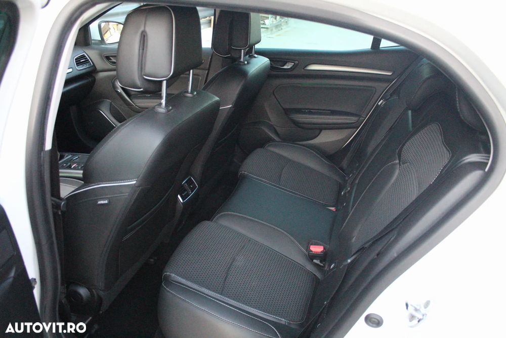 Renault Megane ENERGY dCi 130 BOSE EDITION - 11