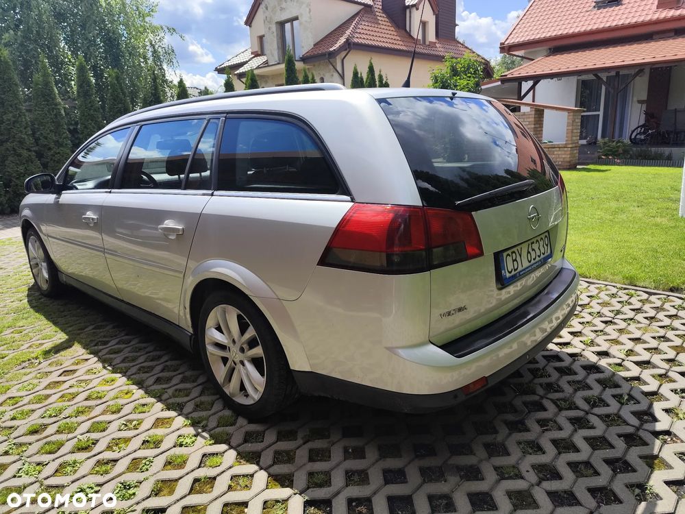 Opel Vectra 1.9 CDTI DPF Cosmo - 4