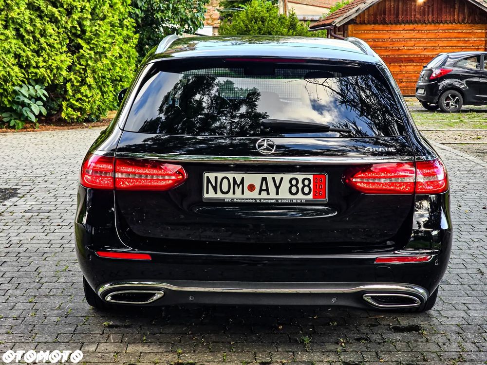 Mercedes-Benz Klasa E 220 d 9G-TRONIC - 9