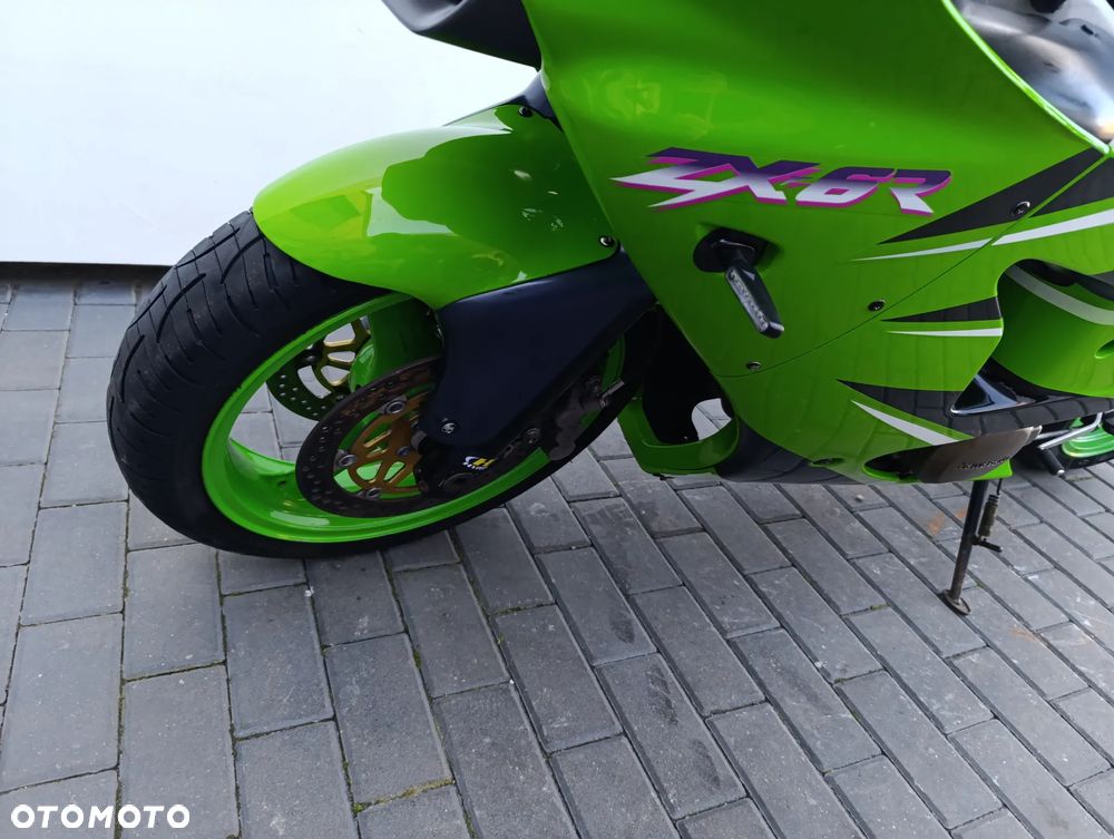 Kawasaki ZXR - 8