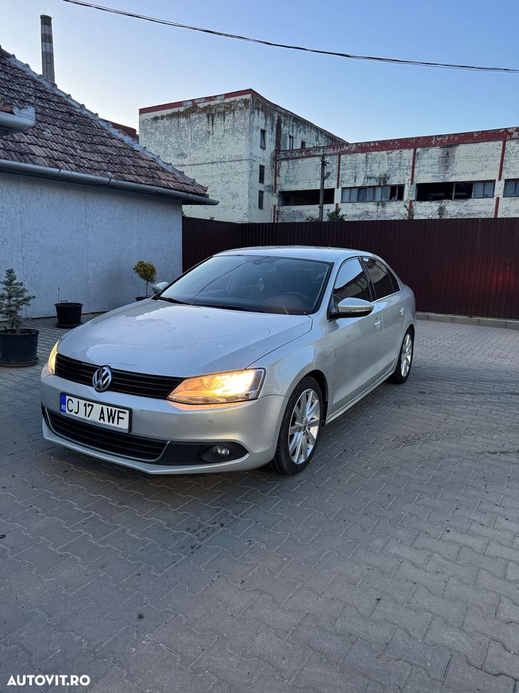Volkswagen Jetta 1.6 TDI DPF Comfortline DSG - 3