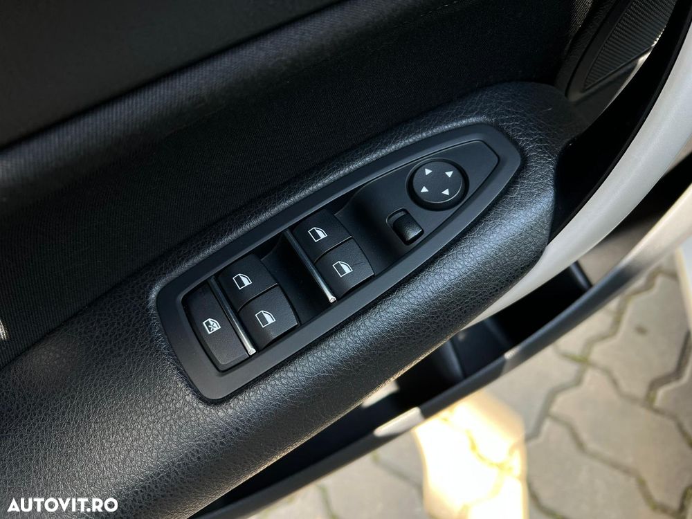 BMW Seria 1 - 27