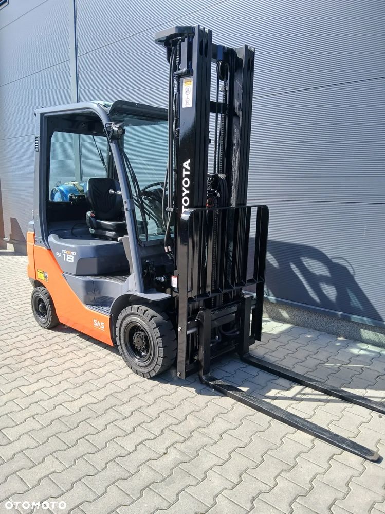 Toyota 02-8FGF18 - 3