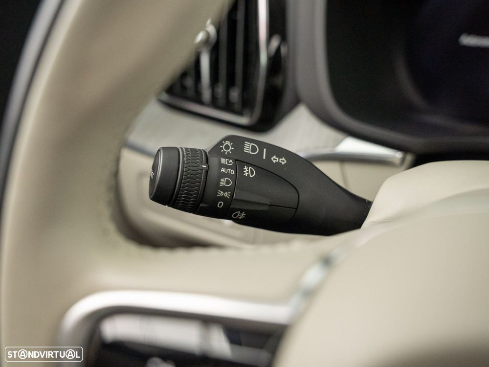 Volvo XC 60 2.0 T6 PHEV Inscription Expression AWD - 21