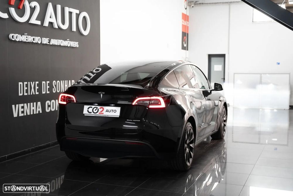 Tesla Model Y Long Range Dual Motor AWD - 6