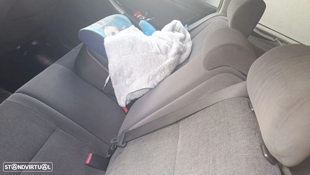 Toyota Corolla SW 1.4 Sol - 9