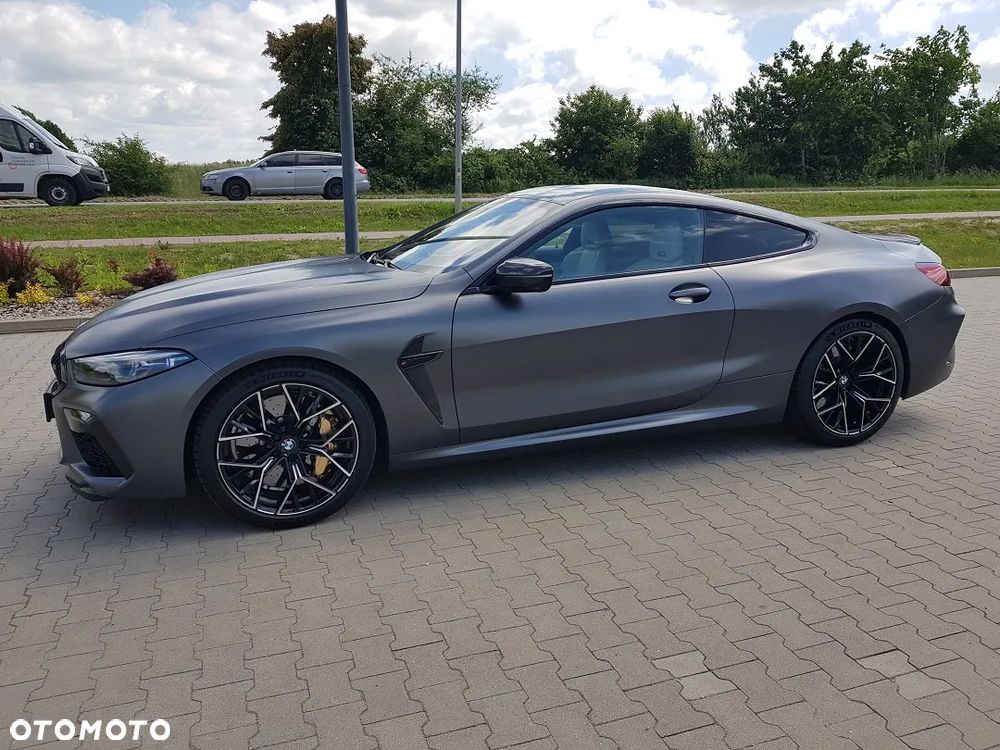 BMW M8 - 8
