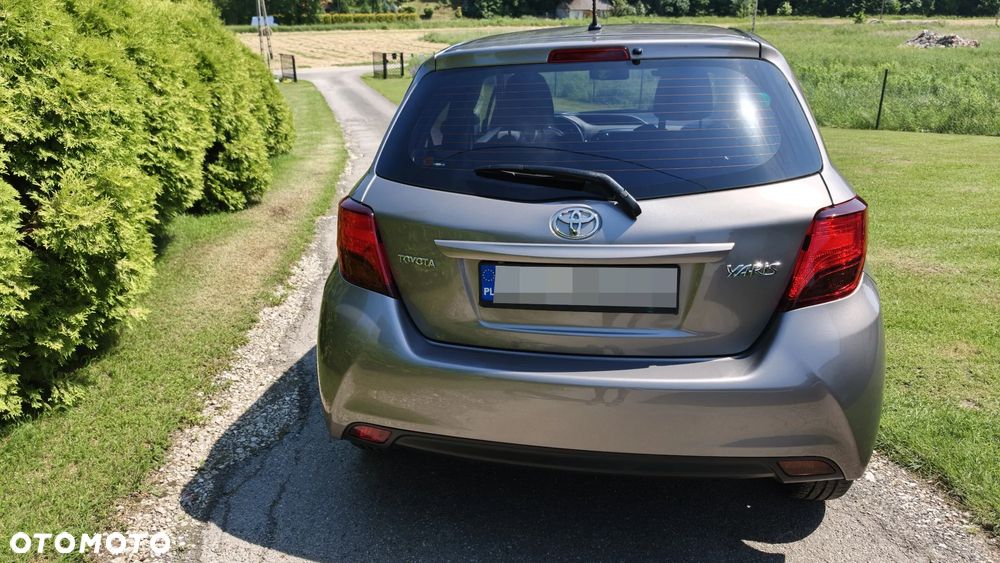 Toyota Yaris 1.33 Premium EU6 - 5