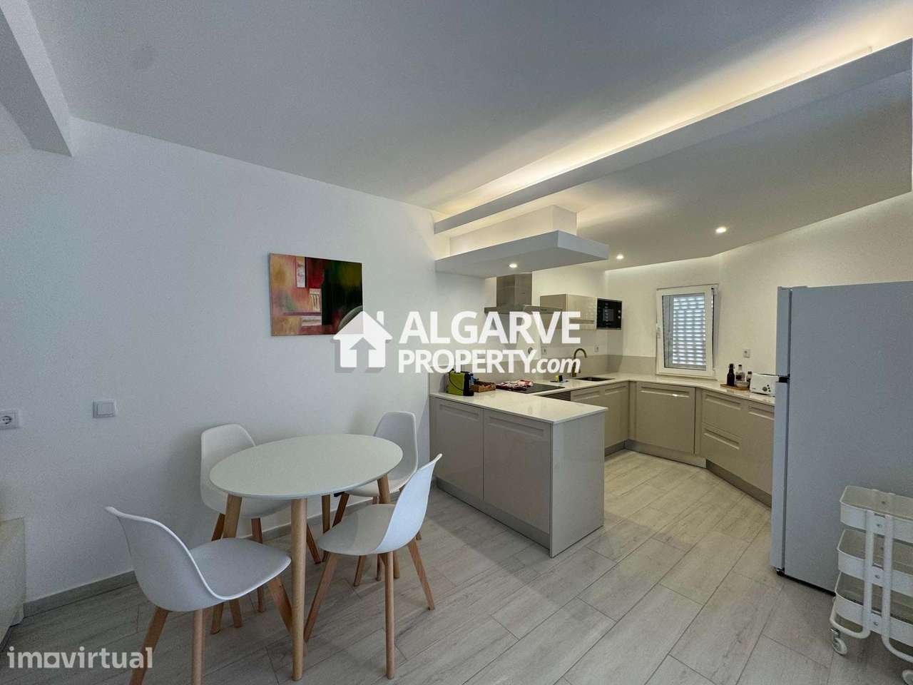 Moradia V3 renovada, numa zona calma perto da praia e da marina de Vil - Grande imagem: 3/20