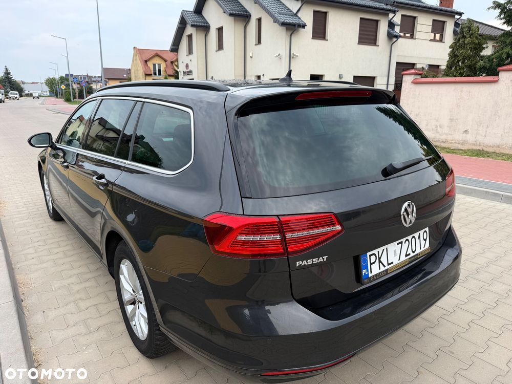 Volkswagen Passat 2.0 TDI (BlueMotion Technology) Comfortline - 9