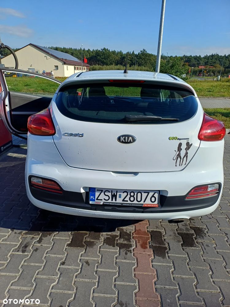 Kia Ceed - 4