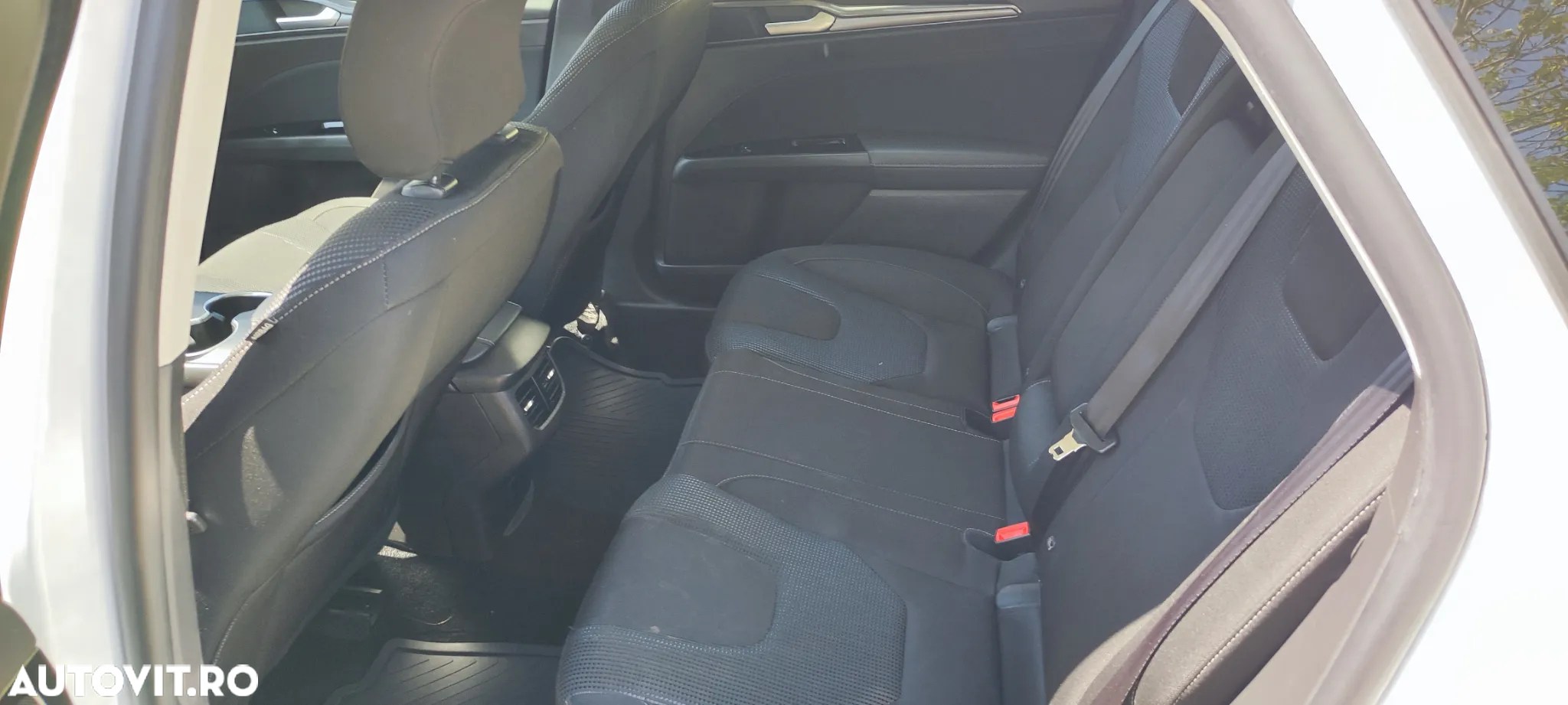 Ford Mondeo 2.0 TDCi Aut. Trend - 6