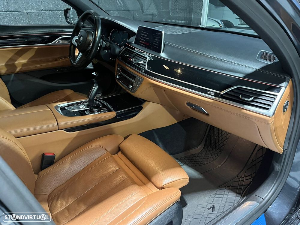 BMW 750 d xDrive Pack M Auto - 42