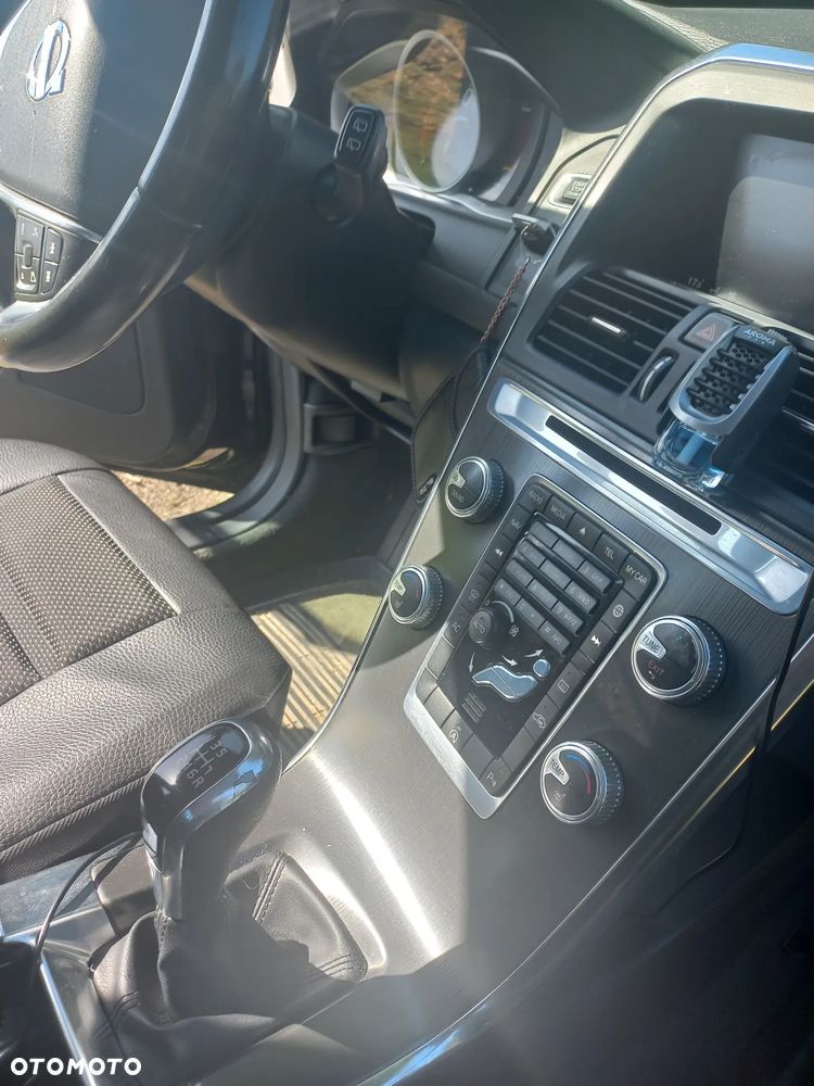 Volvo XC 60 D4 Drive-E Momentum - 13