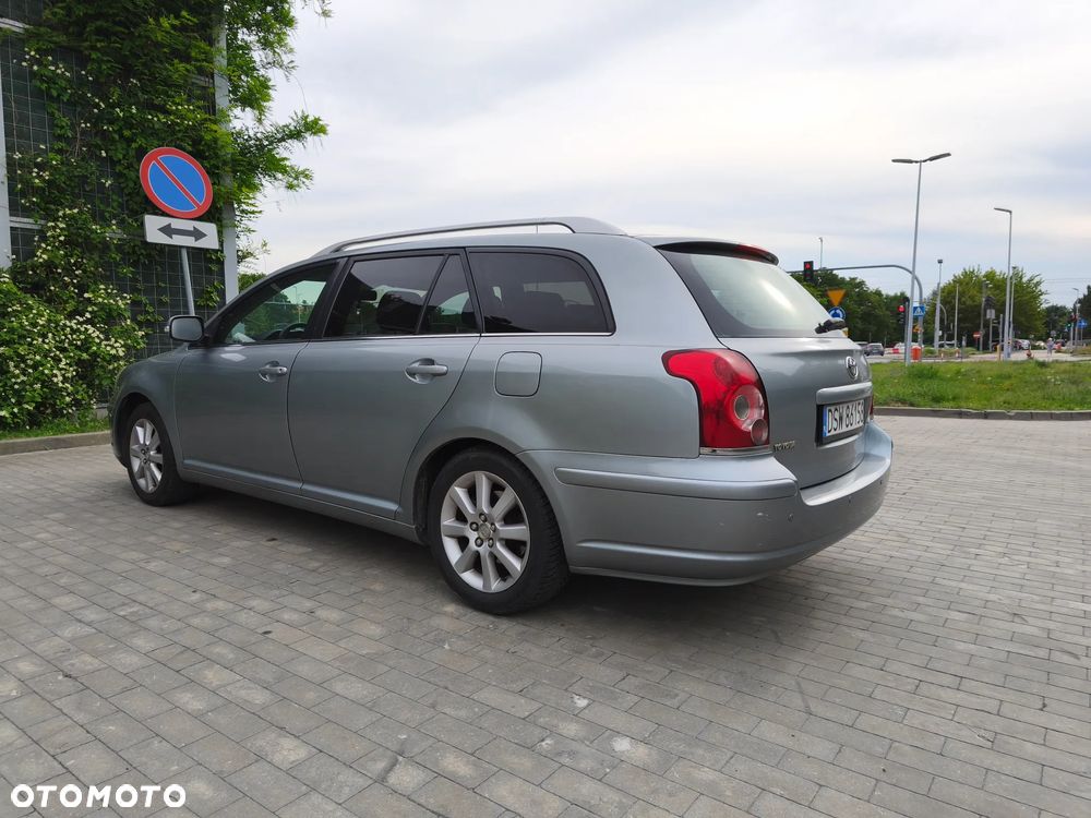 Toyota Avensis 1.8 VVT-i Luna - 7