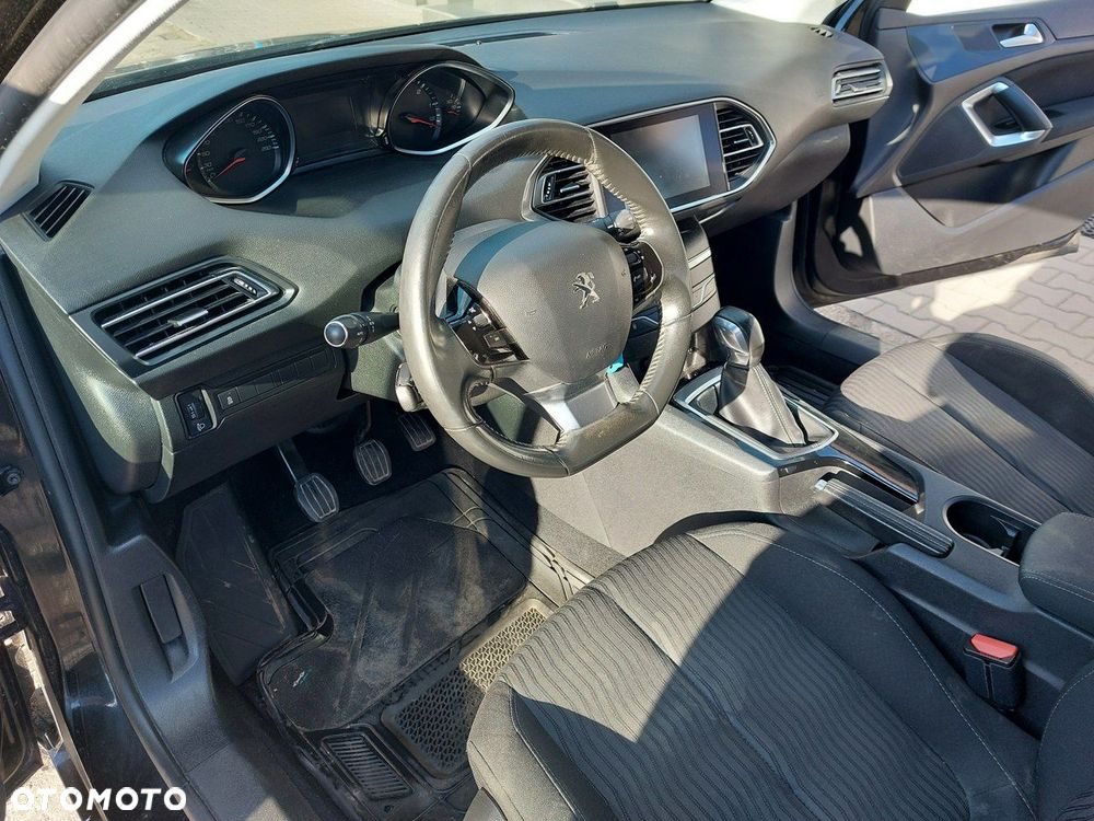 Peugeot 308 - 9