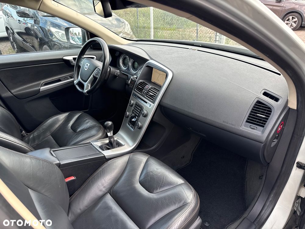 Volvo XC 60 D4 Momentum - 20