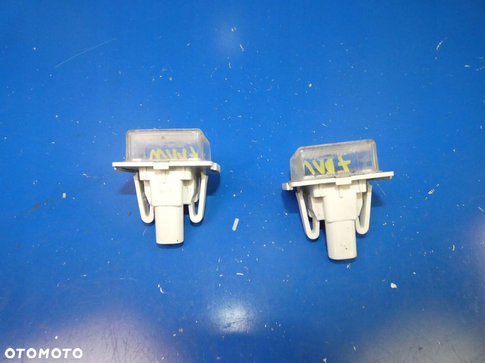 Mercedes CLA W117 W176 LAMPKA PODŚWIETLENIE TABLICY REJESTRACYJNEJ - 2